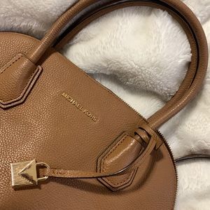 Brown Micheal Kors Handbag with detachable strap